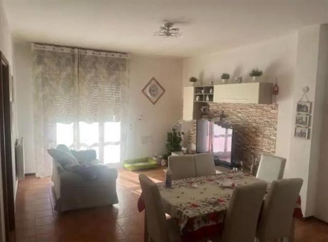 4-room flat in Piazza F. Parri, Aulla - Photo 1