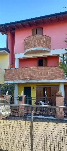 Terraced house in Via Giuseppe Gorni, Suzzara - Photo 1