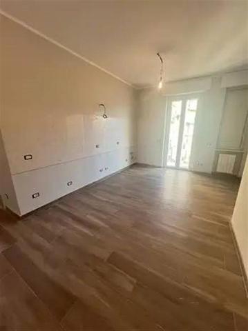 Vierzimmerwohnung in Via Franceschino da Baxilio, Tortona - Foto 1