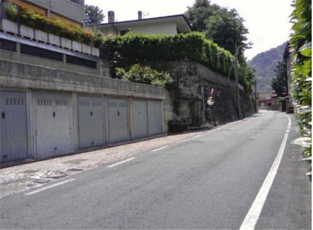 Garage or car box in Via San Giacomo, Como - Photo 1