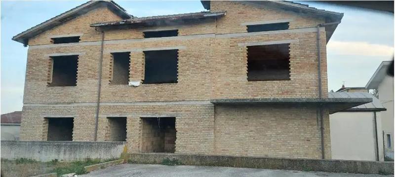 Casa indipendente in vendita a Sant'Egidio Alla Vibrata