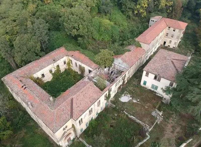 Palazzo in vendita a Galzignano Terme