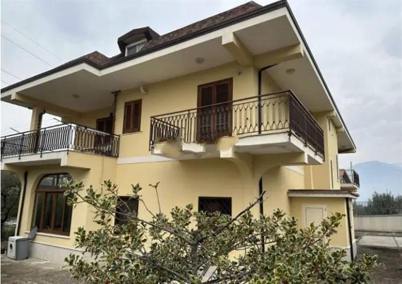 Villa in vendita a Piedimonte Matese