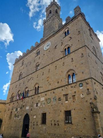 4-room flat in Borgo Santo Stefano, Volterra - Photo 1