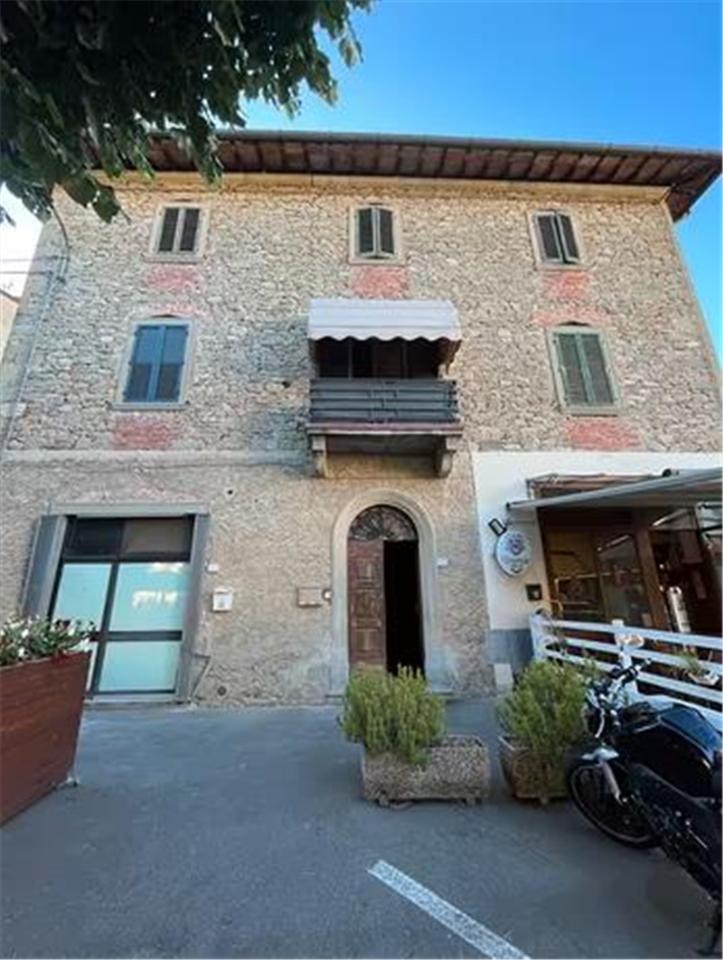 Appartamento in vendita a Castel San Niccolo'