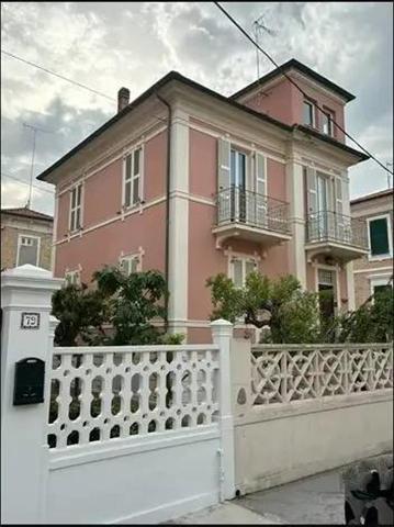 Mansion in Viale Nazario Sauro, Porto San Giorgio - Photo 1