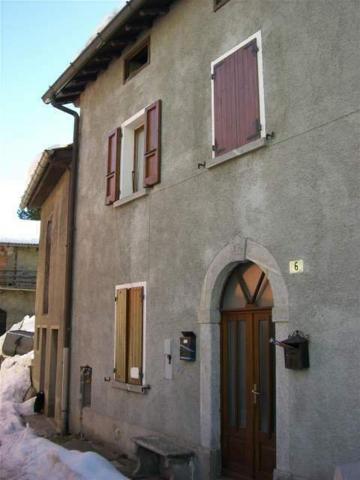 2-room flat in Vicolo Movetti, Alta Valle Intelvi - Photo 1