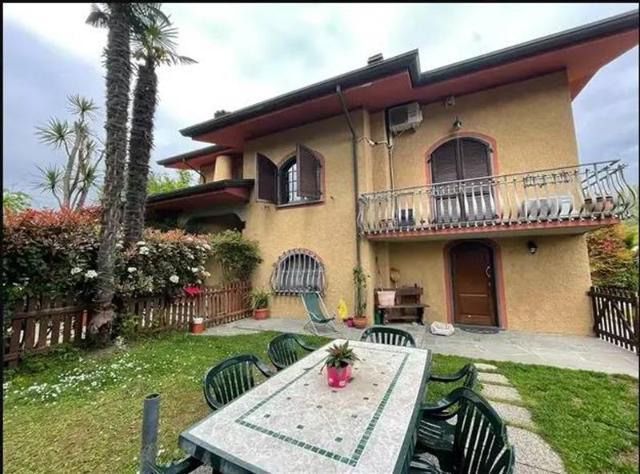 Mansion in {3}, Via degli Olmi - Photo 1