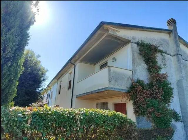 Detached house in Via Lavoria, Crespina Lorenzana - Photo 1