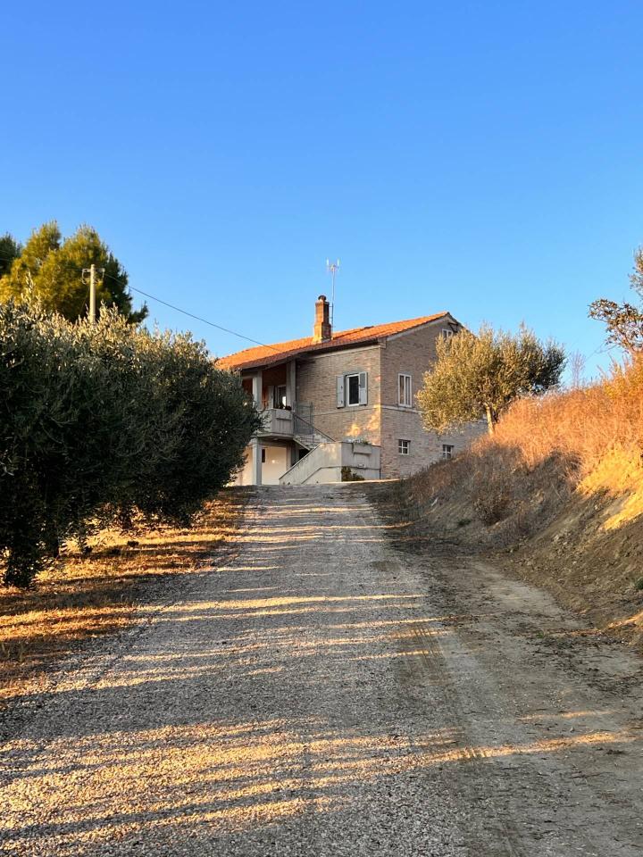 Casa indipendente in vendita a Fermo