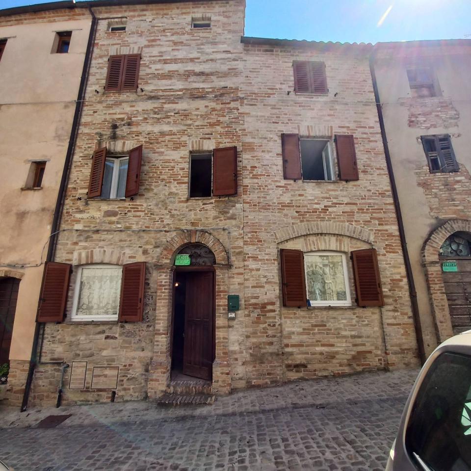 Casa indipendente in vendita a Santa Vittoria In Matenano