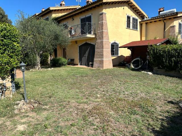 Terraced house in Via del Laghetto 95, Fiano Romano - Photo 1