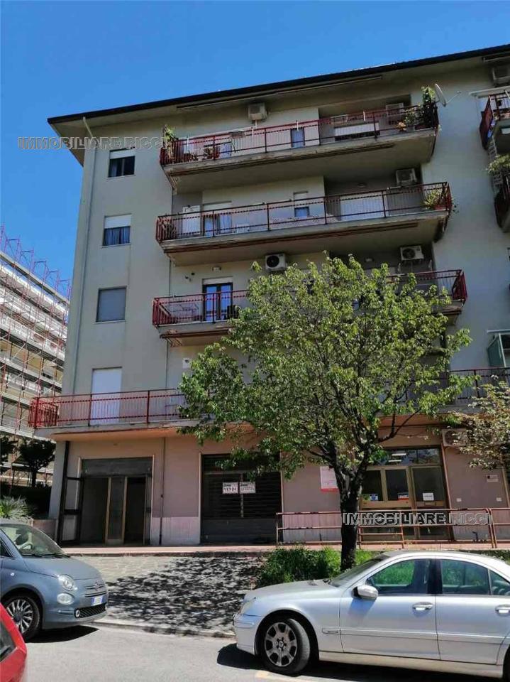 Locale commerciale in , Pontecorvo, {3} - Foto 2