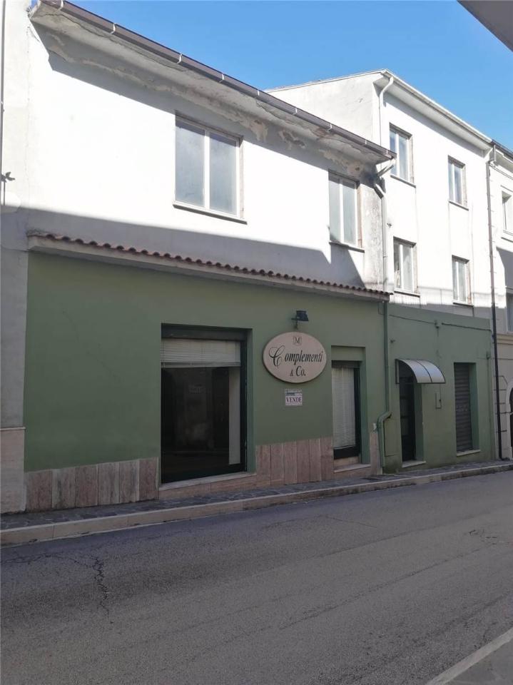 Locale commerciale in , Pontecorvo, {3} - Foto 1