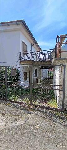 Detached house in {3}, - Photo 1