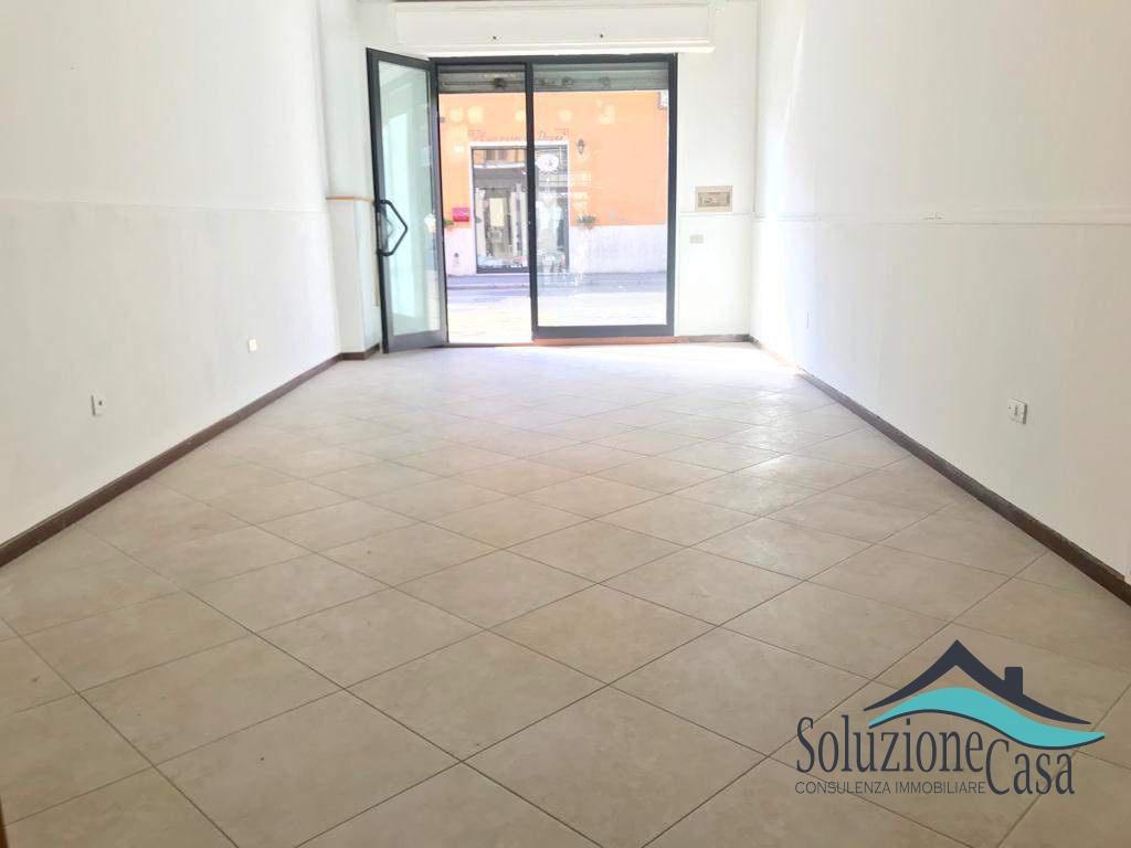 Negozio in Via Gorizia, Forli', {3} - Foto 2