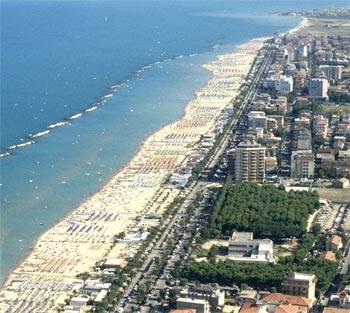 Esercizio commerciale in Via Sacconi Snc, Porto San Giorgio, {3} - Foto 2