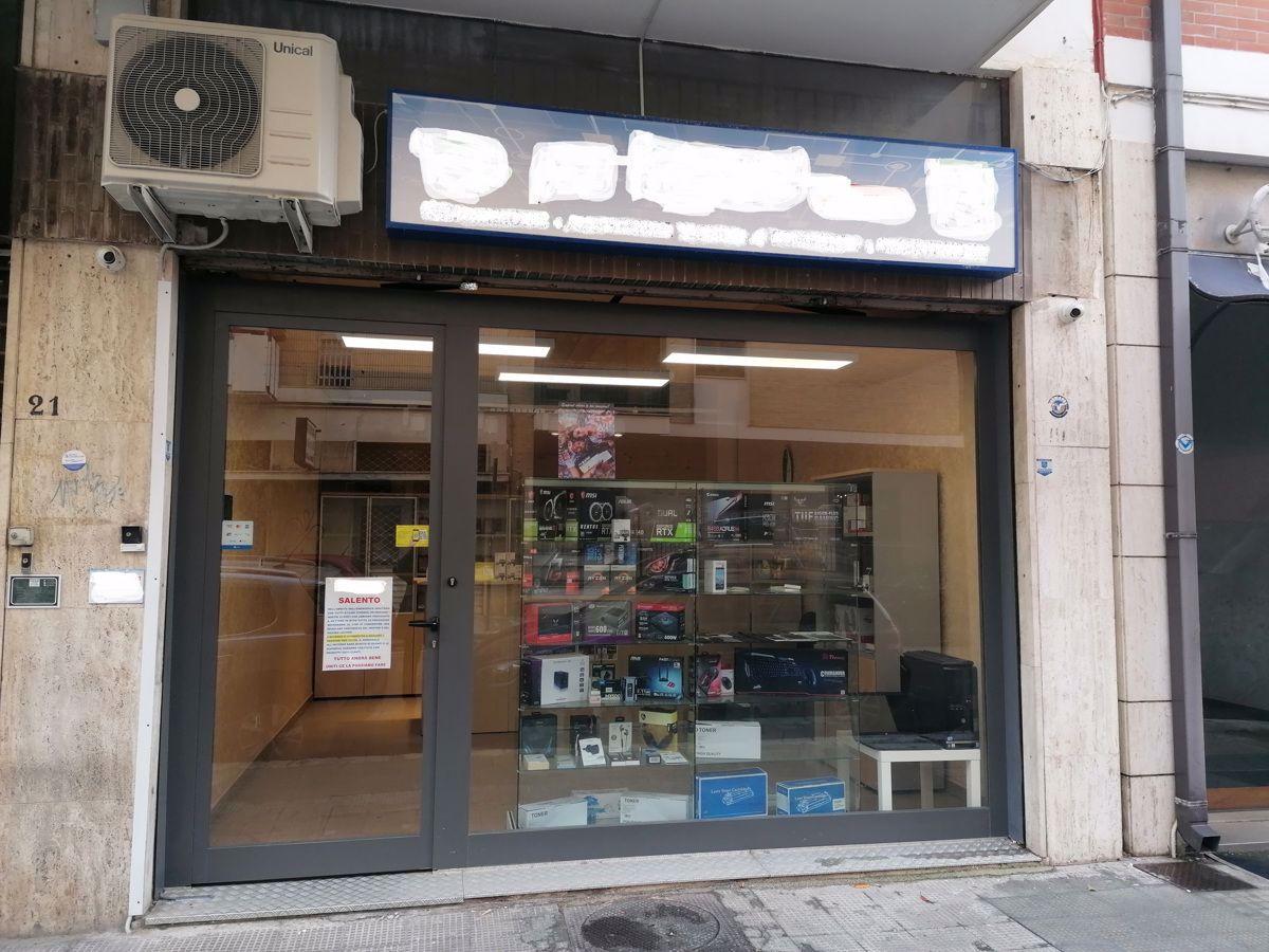 Negozio in Via Minniti 19, Lecce - Foto 1