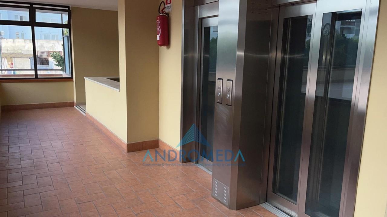 Ufficio in , Napoli, {3} - Foto 2