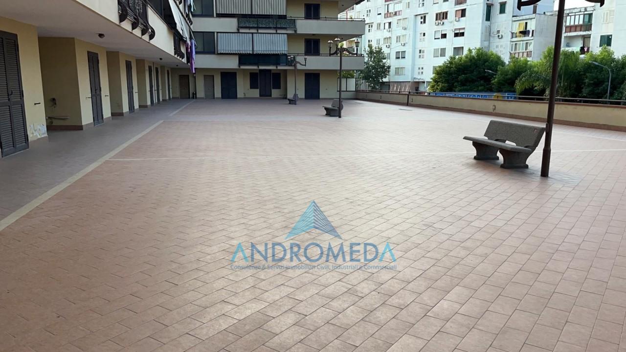 Ufficio in , Napoli, {3} - Foto 2