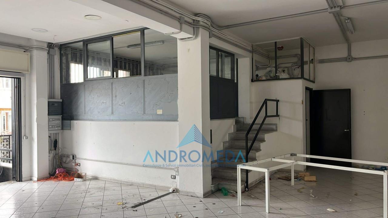 Palazzina commerciale in , Mugnano Di Napoli, {3} - Foto 2