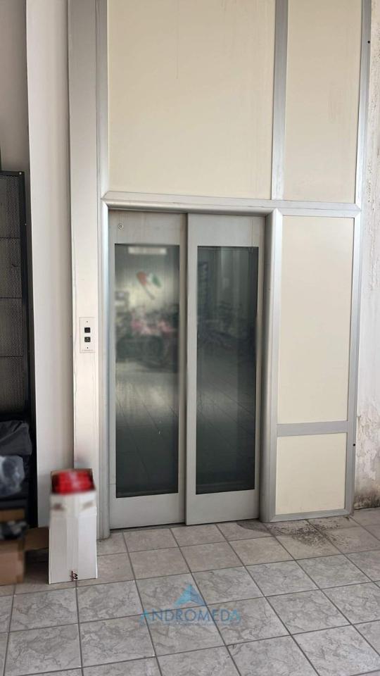 Palazzina commerciale in , Marigliano, {3} - Foto 2