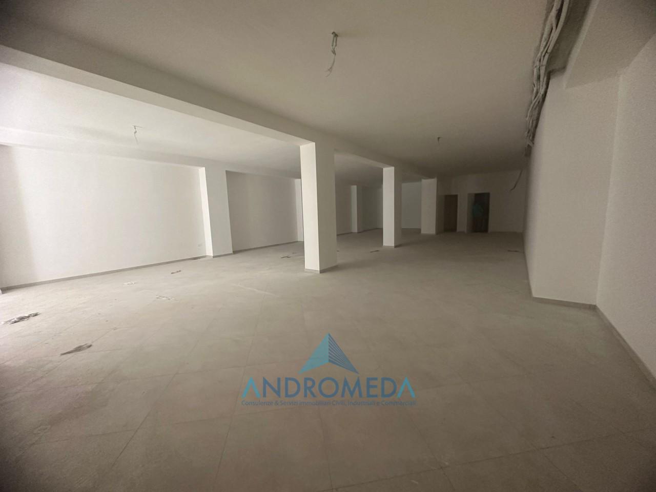Palazzina commerciale in , Napoli, {3} - Foto 1