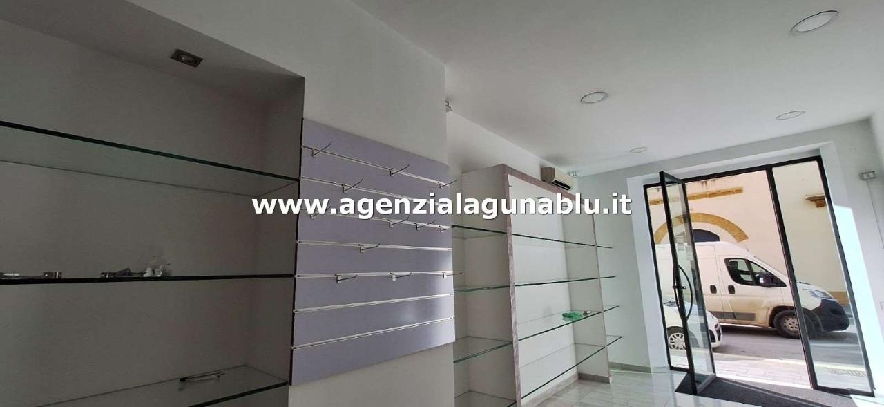 Negozio in Corso Umberto, Mazara Del Vallo, {3} - Foto 2