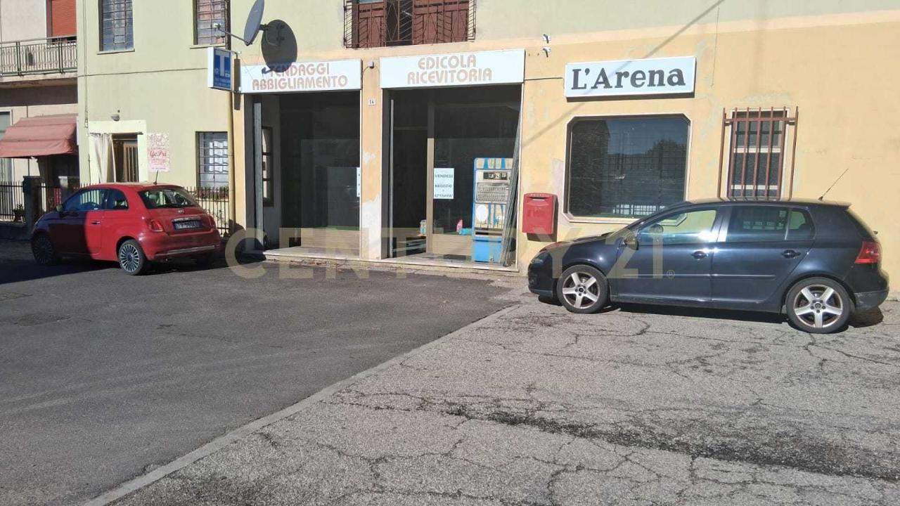 Negozio in Via San Giovanni Bosco 20, Casaleone, {3} - Foto 1