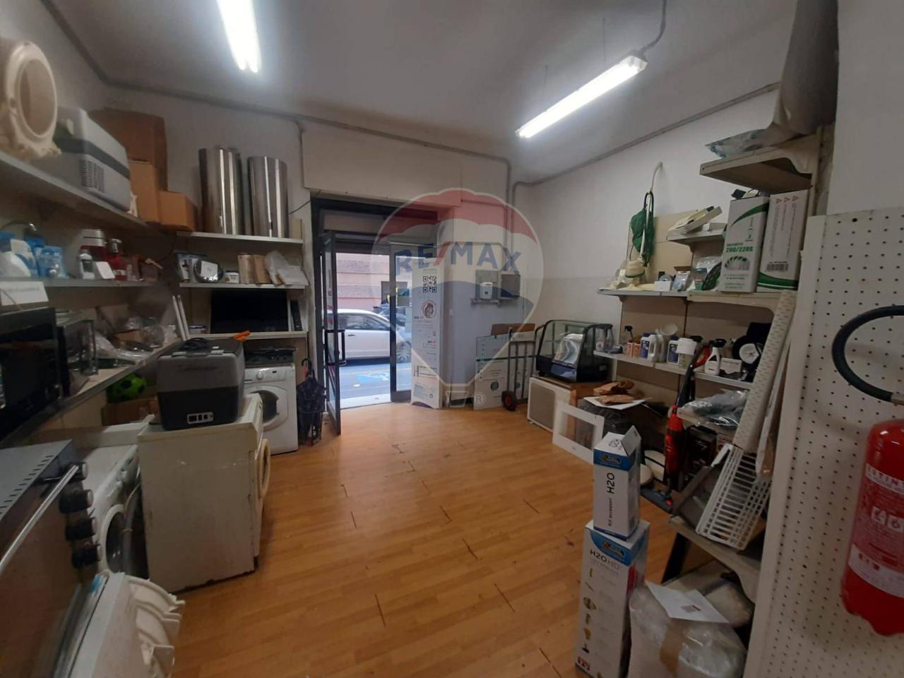 Laboratorio in Via Pietro Cristofoli 27r, Genova - Foto 1