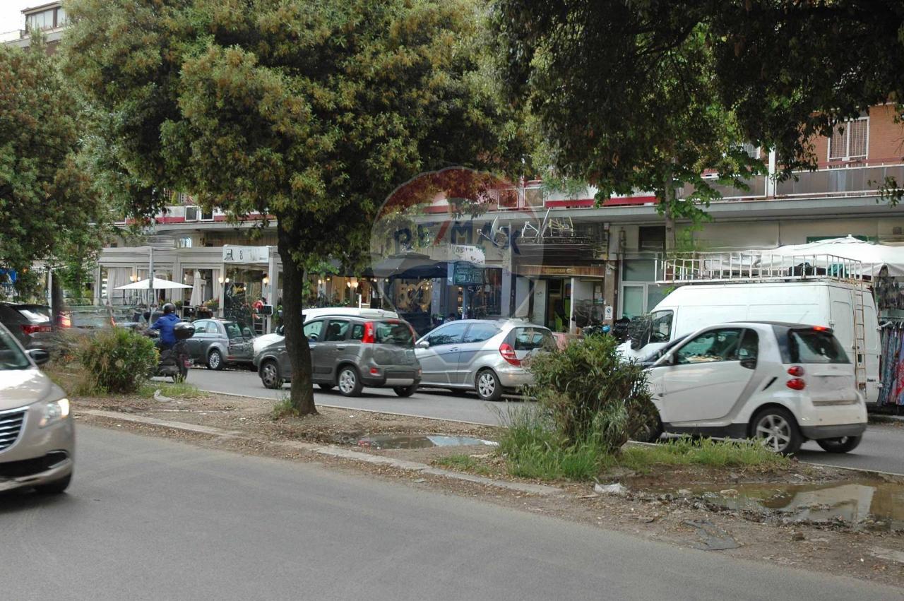 Negozio in Via Pietro Capparoni 14, Roma, {3} - Foto 2