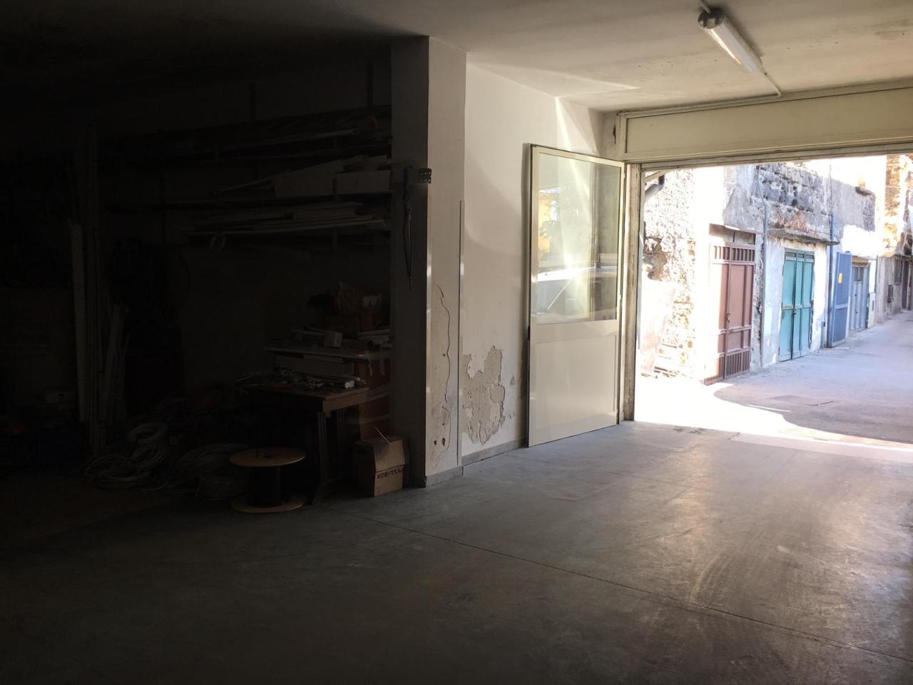 Negozio in Piazza San Francesco 10, Ottaviano, {3} - Foto 2