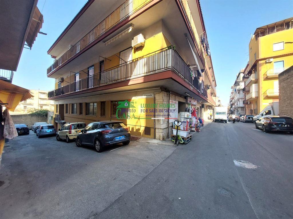 Locale commerciale in , Gela, {3} - Foto 1