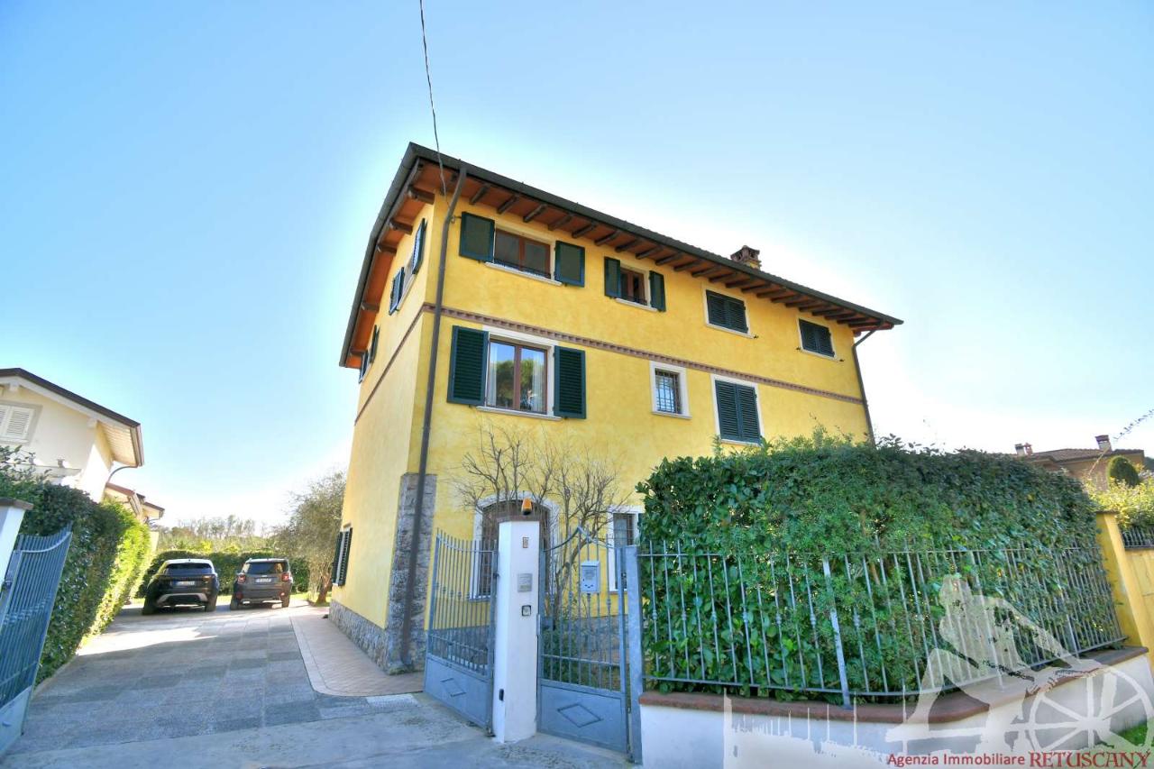 casa indipendente in vendita a Pietrasanta in zona Motrone