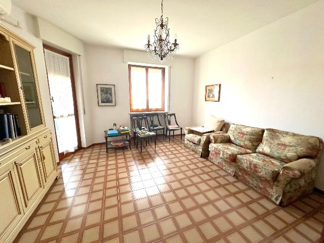 Vierzimmerwohnung, Novi Ligure - Foto 1