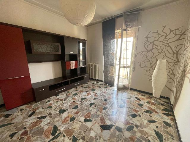 4-room flat, Novi Ligure - Photo 1