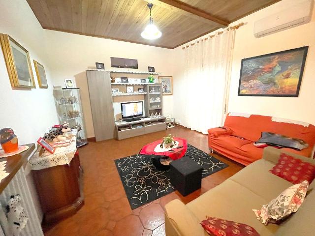 4-room flat, Novi Ligure - Photo 1