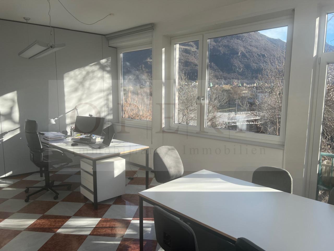 Ufficio in Piazza Vittoria, Bolzano, {3} - Foto 2