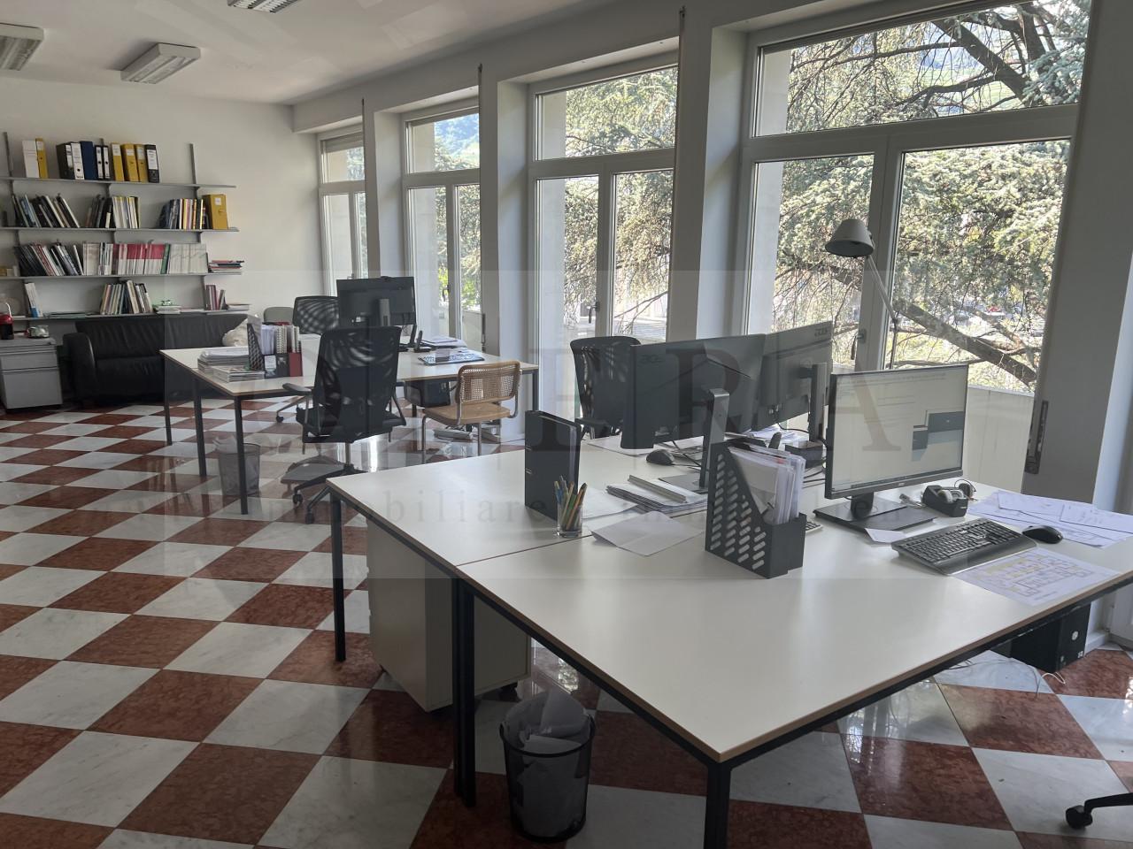 Ufficio in Piazza Vittoria, Bolzano, {3} - Foto 1
