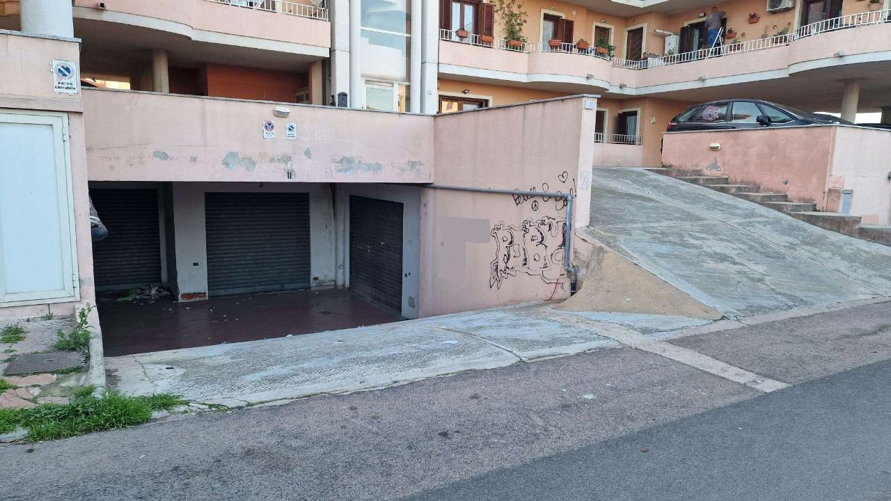 Magazzino in Via Cilea  3, Olbia, {3} - Foto 2