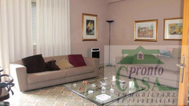 Apartament in {3}, Piazza Marconi - Photo 1