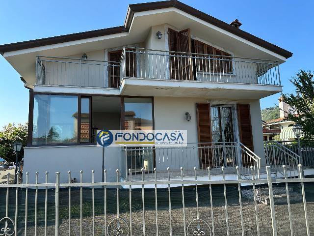 Villa in Via Sarzanese Nord, Massarosa - Foto 1