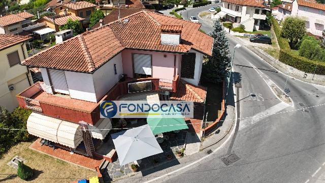 Villa in Via di Mezzo 383, Massarosa - Foto 1