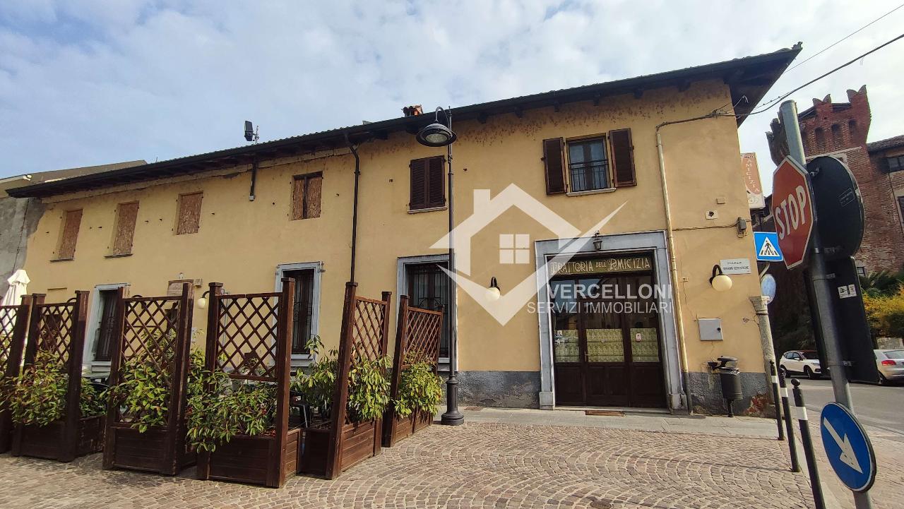 Negozio in Piazza Genestrone 8, Nibbiola, {3} - Foto 1