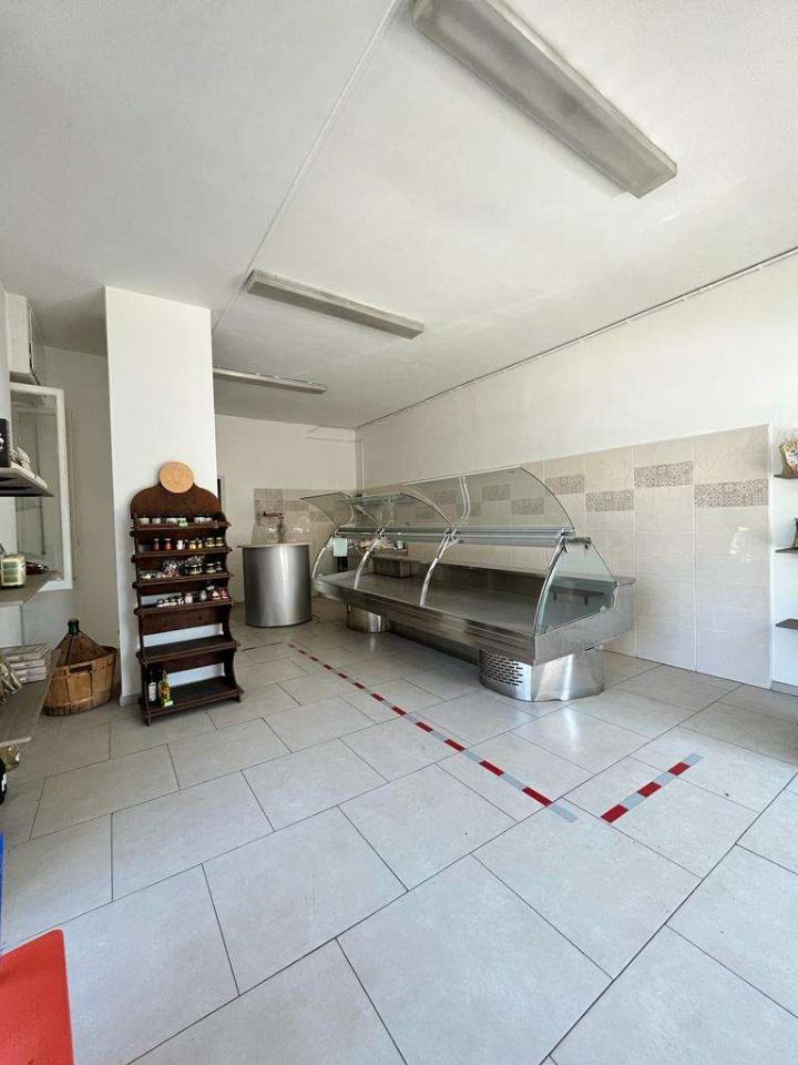Negozio in Via Martiri d'Italia 20, Caluso, {3} - Foto 2
