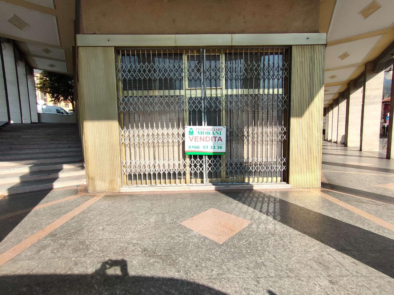 Negozio in Via Vuillerminaz 48, Saint Vincent, {3} - Foto 2