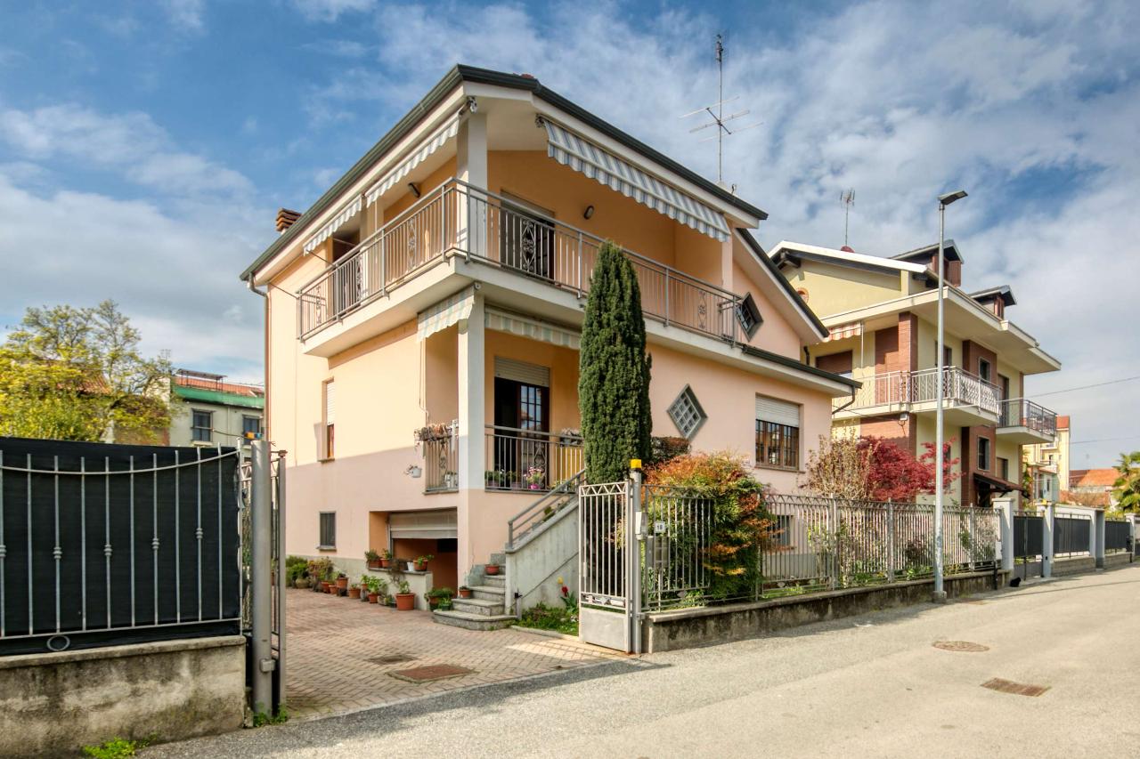 Villa bifamiliare in vendita a Settimo Torinese