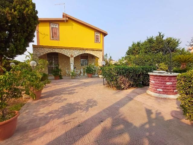 Villa unifamiliare in {3}, - Foto 1