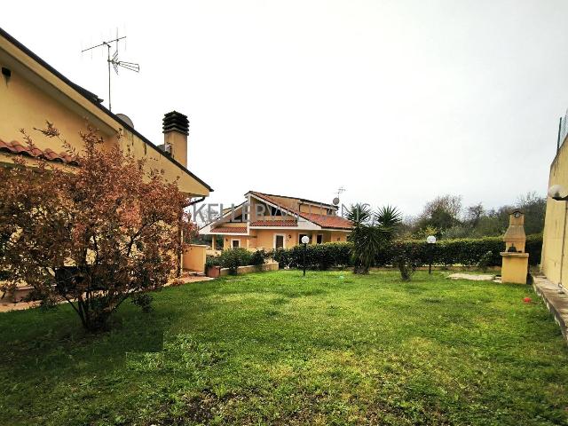 Villa in Via Alfredo Mastrella 4, Lariano - Foto 1