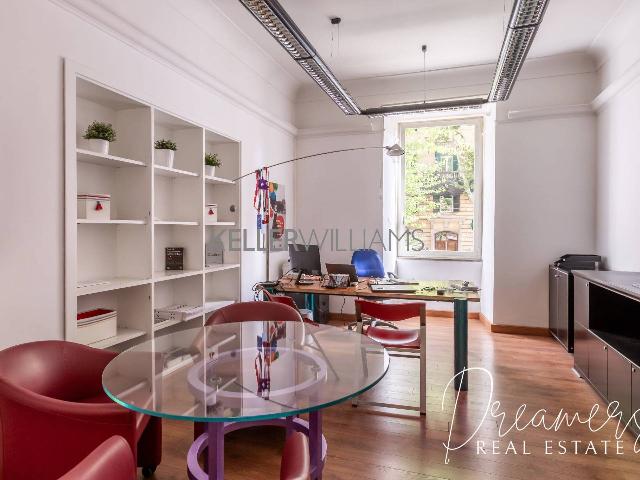 Shared office in Viale Regina Margherita 42, Roma - Photo 1